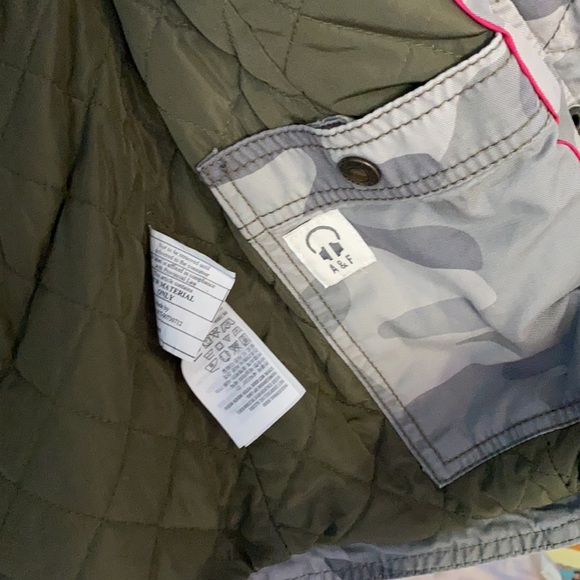 Jacket - Picture 5 of 6